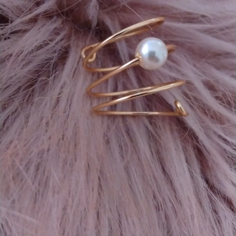 Ring - Picture 2 of 3